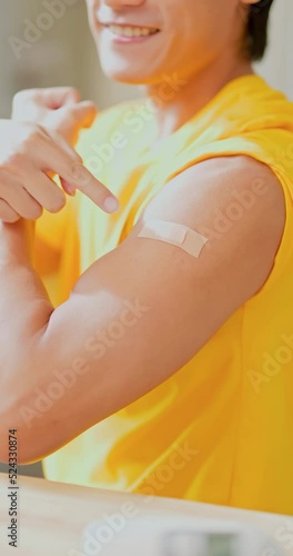 man gets vaccine photo