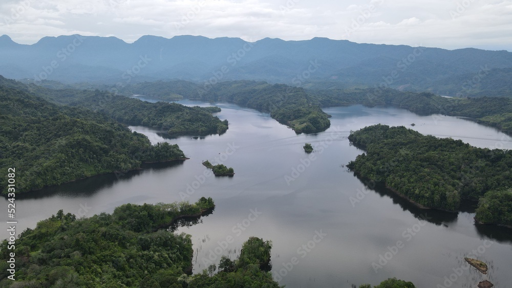 Obraz premium The Mountains and Fjords of Milford Sound and Doubtful Sound, New Zealand. Bengoh Valley, Sarawak.