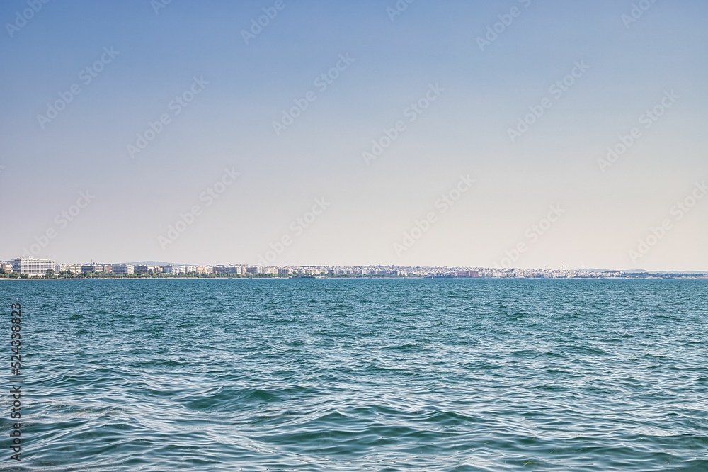 Skyline am Meer, Griechenland 