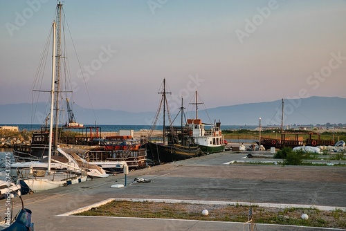 Boote im Hafen, Griechenland 