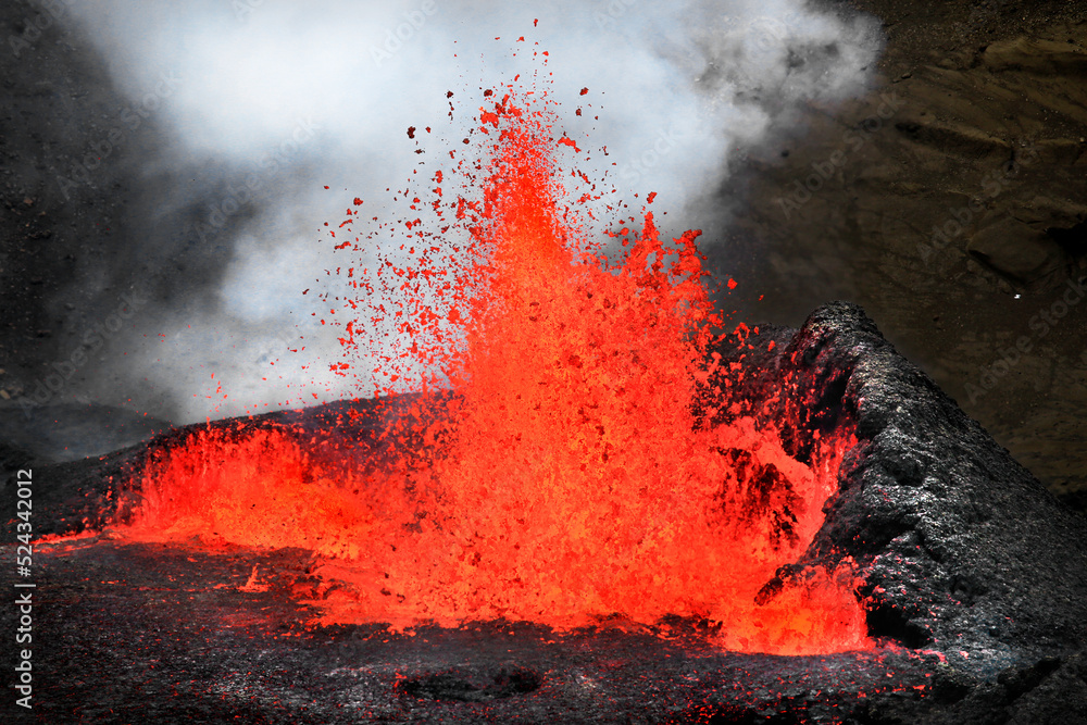 Erupcja wulkanu Islandia Fagralasfial - obrazy, fototapety, plakaty 