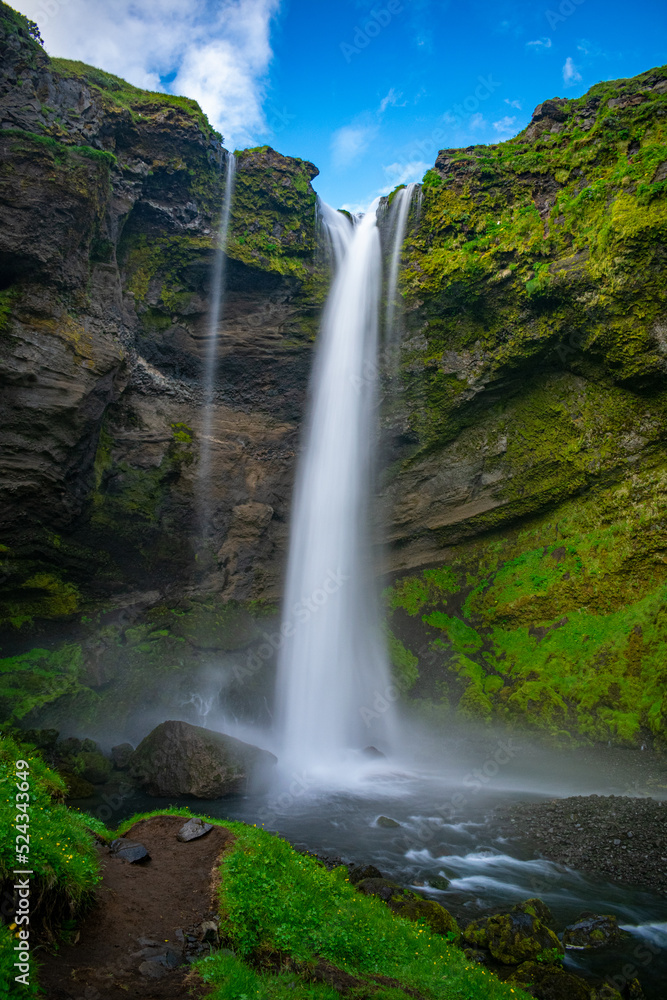 Obraz premium Kvernufoss Waterfall