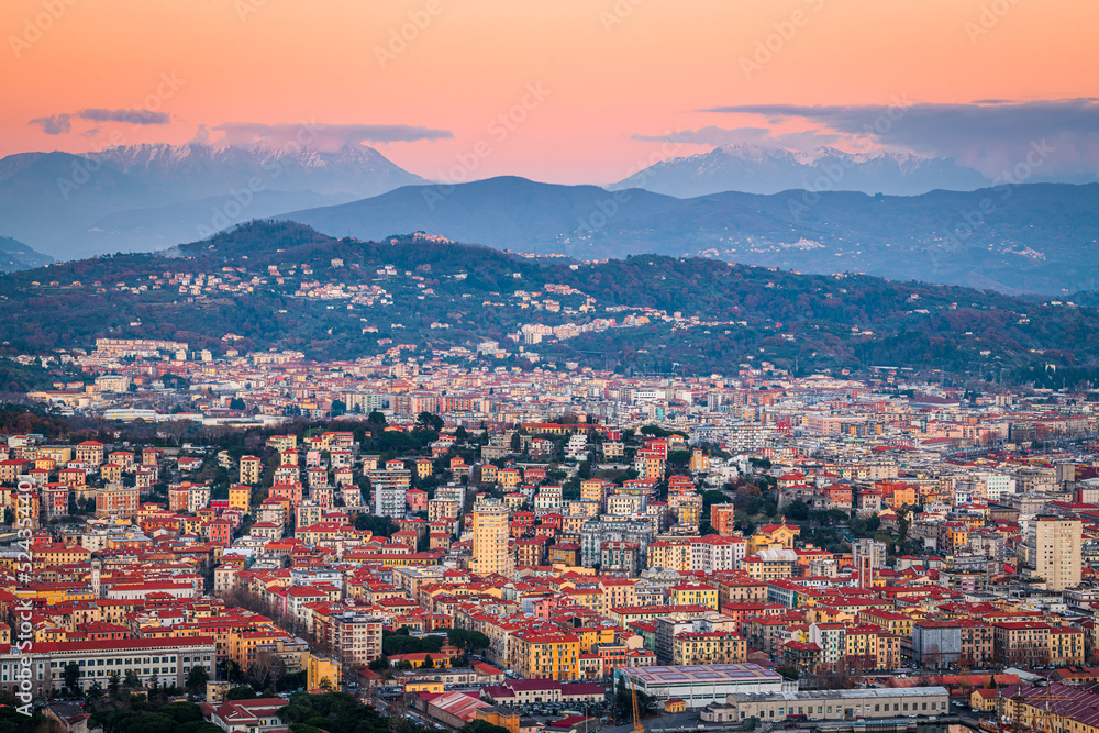 Obraz premium La Spezia, Italy Skyline