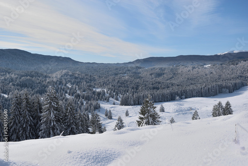 Snowy mountain landscapes © Giovanni