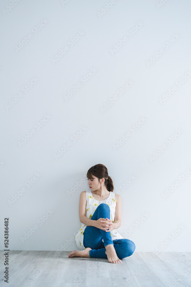 爽やかな女性のスタジオポートレート 爽やかな女性のスタジオポートレート