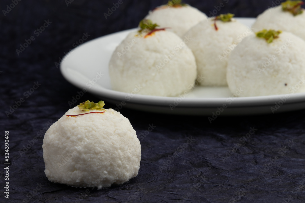 Bengali Mithai Kacha Gola Also Called Pranohora Sondesh Mishti Kaacha Golla Pranhara Sandesh Is Made Of Cottage Cheese Paneer And Chhena Flavored With Elaichi Doodh Mava Khova Kesar Pista Mawa Khoya Bengali Mithai Kacha Gola Also Called Pranohora Sondesh Mishti Kaacha Golla Pranhara Sandesh Is Made Of Cottage Cheese Paneer And Chhena Flavored With Elaichi Doodh Mava Khova Kesar Pista Mawa Khoya