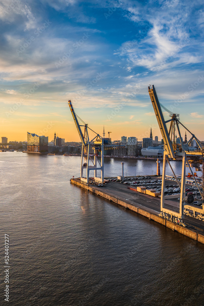 Container terminal in the port of Hamburg, Germany - obrazy, fototapety, plakaty 