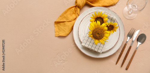 Beautiful table setting wit...