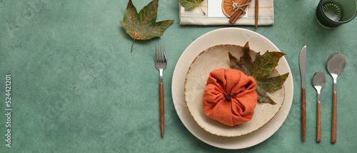 Beautiful autumn table sett...