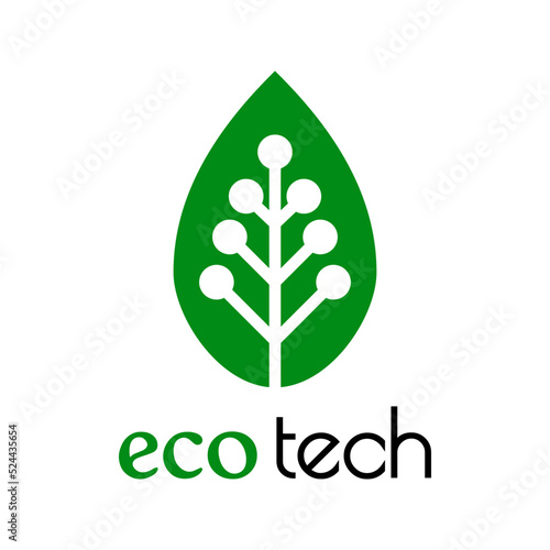 Logo con texto Eco Tech con silueta de hoja de planta con circuito digital con líneas y espacio negativo en color verde y negro