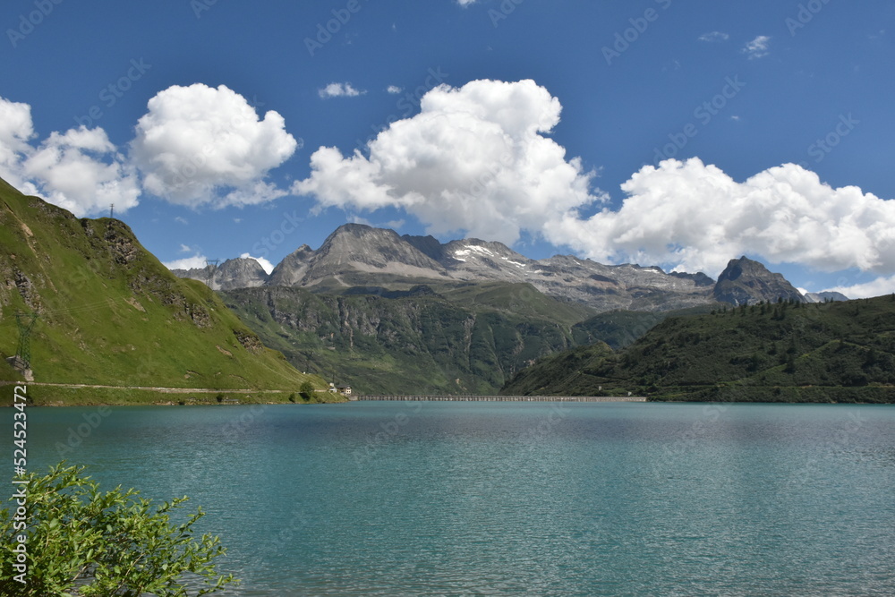 Panorama di lago di Montagna, Morasco, Piemonte, Italia
Mountain lake, Morasco Piedmont Italy