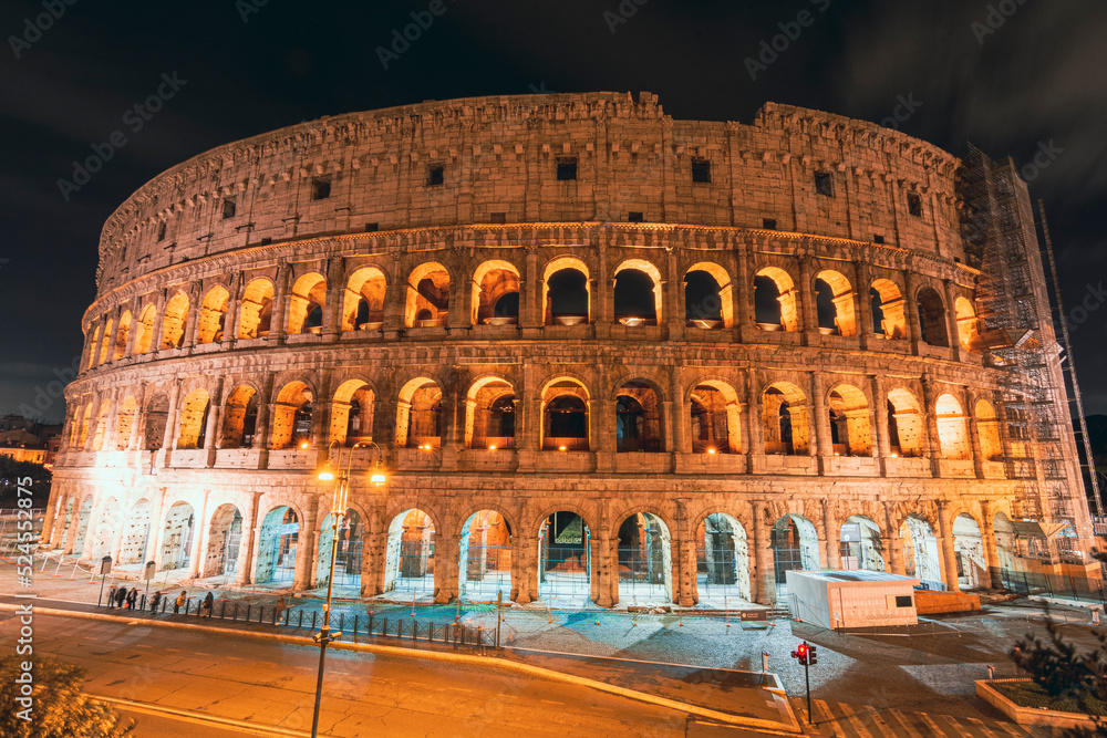 Rome capital colosseo touristic destination architecture