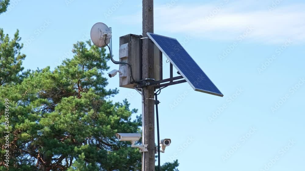 City Park Security CCTV Cameras Powered from Sun with Photovoltaic Solar Energy Panel City Park Security CCTV Cameras Powered from Sun with Photovoltaic Solar Energy Panel