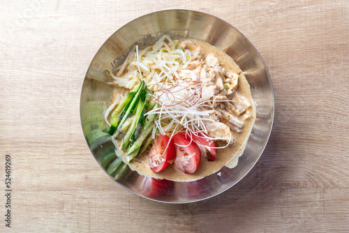 鶏肉たっぷりゴマダレ冷麺 photo