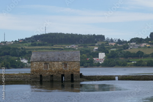 Views and details of the Pol tide mill environment in Senra, Ortigueira.