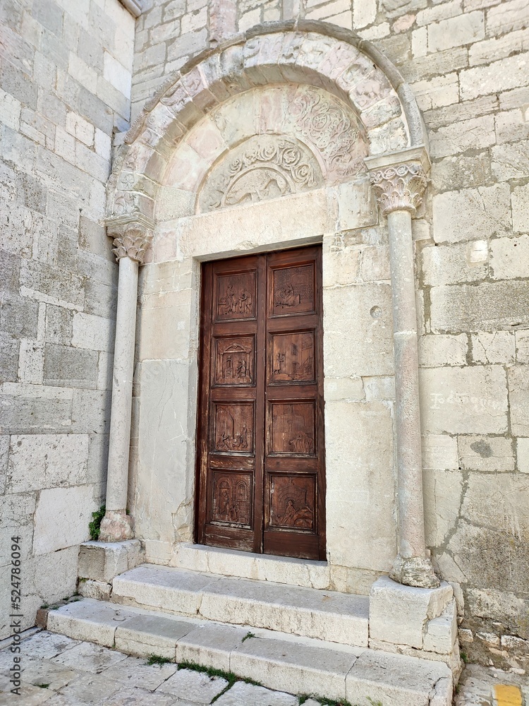 Ferrazzano - Ingresso della Chiesa di Santa Maria Assunta