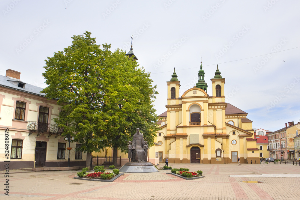 Collegiate Church of the Blessed Virgin Mary (now Art Museum of Prykarpattia) and Monument to Metropolitan Andrey Sheptytsky in Ivano-Frankivsk, Ukraine