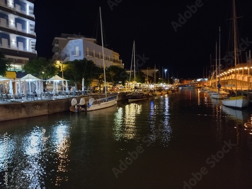 Wallpaper Mural view of the marina Torontodigital.ca