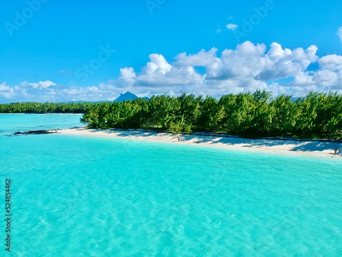 Wundersch  ner Strand in Mauritius Afrika 