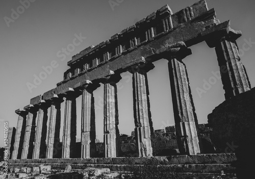 Temple noir et blanc