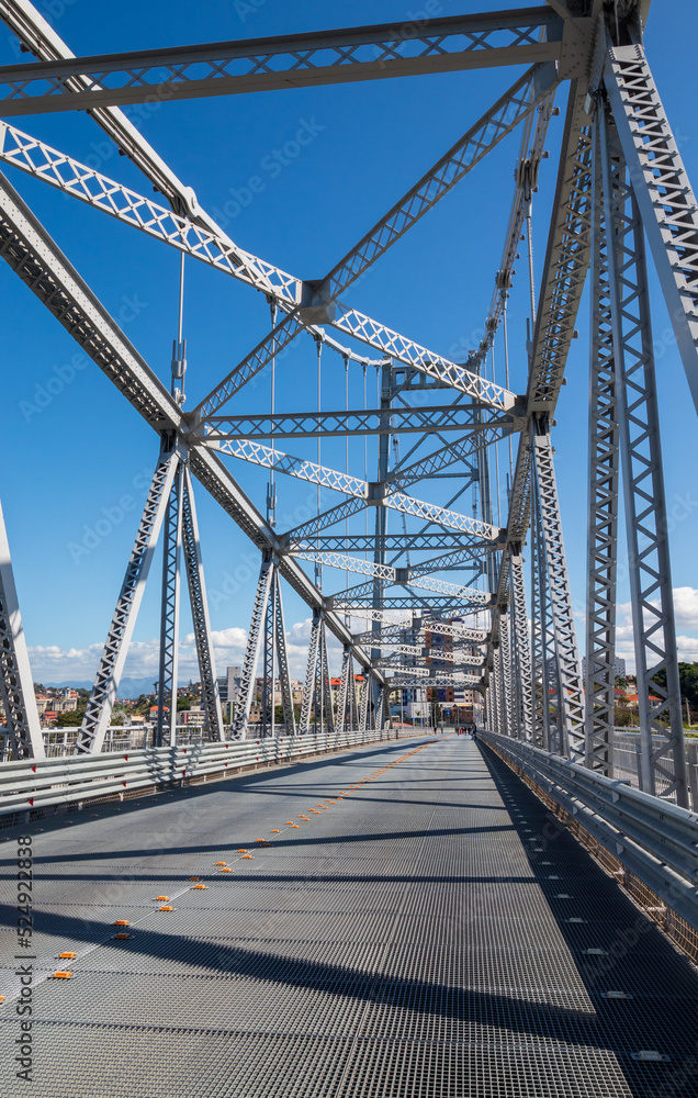 vão central  ponte Hercílio Luz Florianópolis santa catarina brasil 