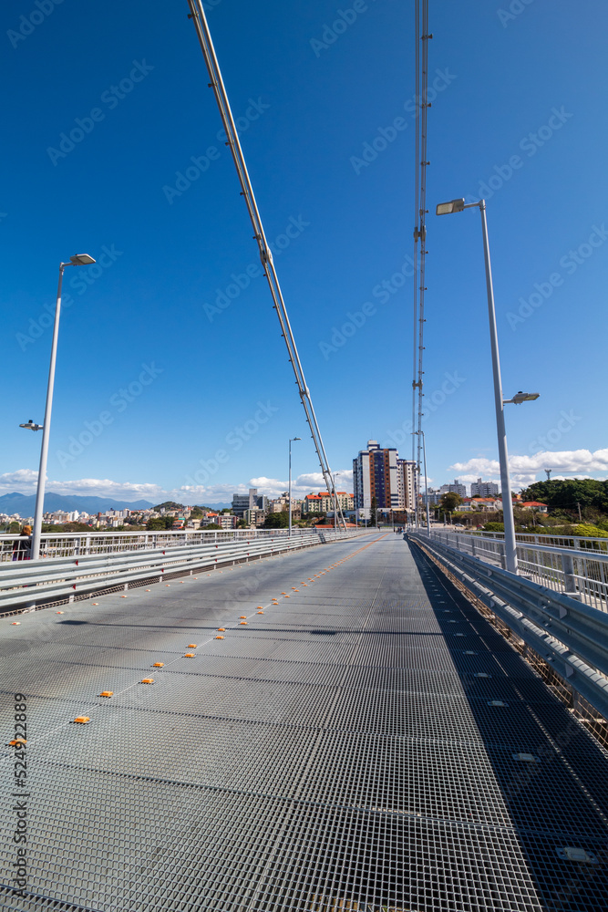 estrada de metal da ponte Hercílio Luz da cidade de Florianópolis estado de Santa Catarina Brasil florianopolis