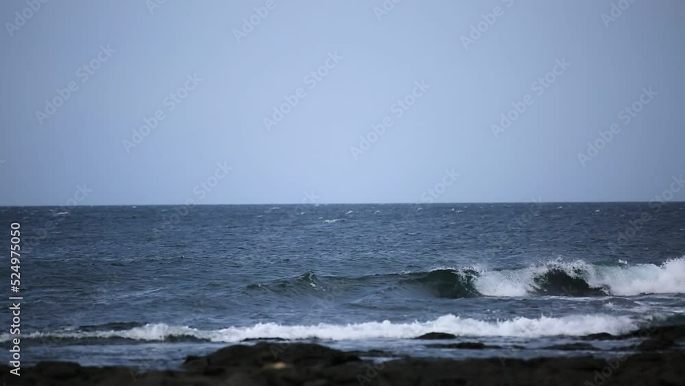 제주도의 여름날 밀려오는 파도 제주도의 여름날 밀려오는 파도