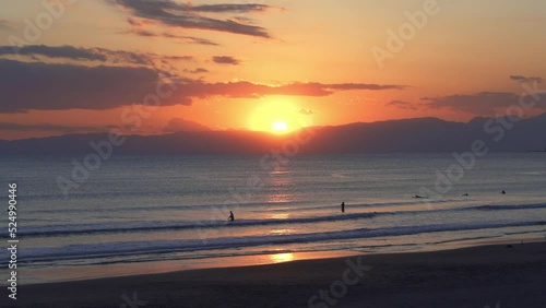 沈む夕日 湘南鵠沼海岸にて