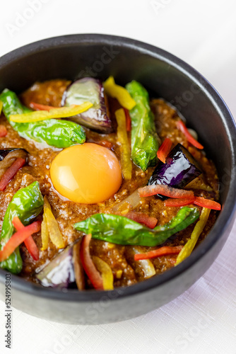 夏野菜のスパイシーキーマカレーパスタ