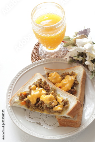 cheese and minced pork curry on toast