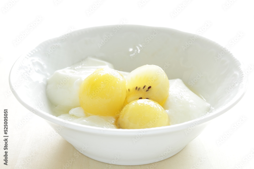 Golden Kiwi fruit and honey yogurt for healthy dessert Golden Kiwi fruit and honey yogurt for healthy dessert