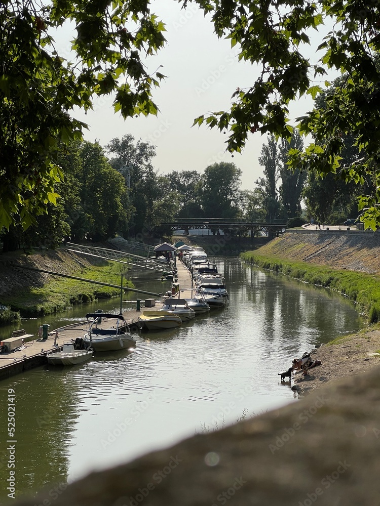 Obraz premium boat on the river