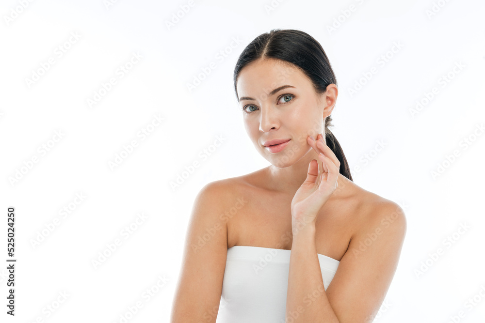 Beautiful smiling of young beauty pretty caucasian woman clean fresh healthy white skin facial treatment.asian girl model with fashion cosmetic makeup skin care look at camara.spa and beauty concept Beautiful smiling of young beauty pretty caucasian woman clean fresh healthy white skin facial treatment.asian girl model with fashion cosmetic makeup skin care look at camara.spa and beauty concept