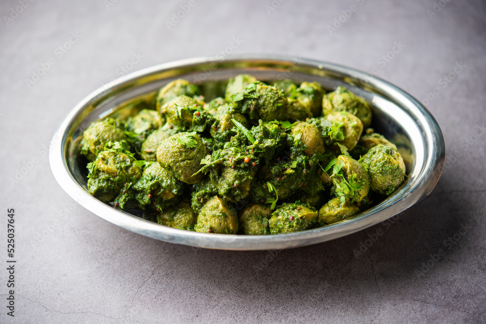 Soya Chunks Palak curry also known as Spinach Soyabean chunks sabzi or sabji, Healthy Indian food Soya Chunks Palak curry also known as Spinach Soyabean chunks sabzi or sabji, Healthy Indian food