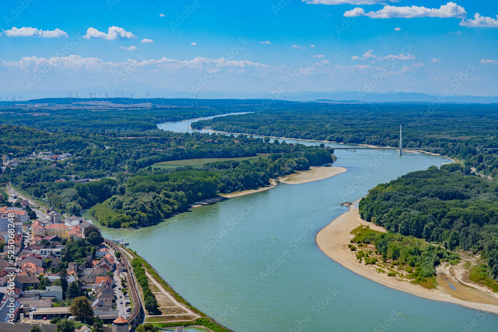 Panoramaaussicht auf Hainburg an der Donau