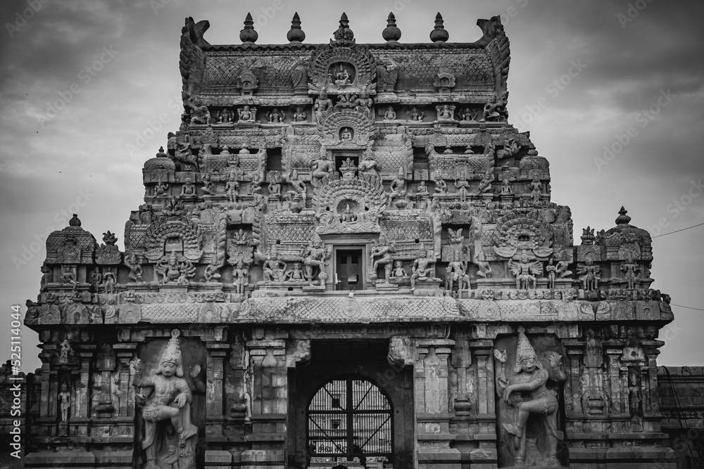 tanjore-big-temple-or-brihadeshwara-temple-was-built-by-king-raja-raja