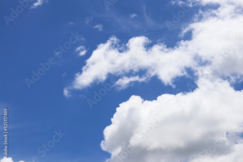 sky background with floating clouds © Aimaeyed666