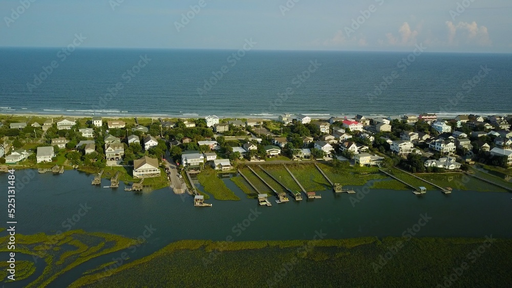 Living on the South Carolina coast at Pawleys Island with beach house