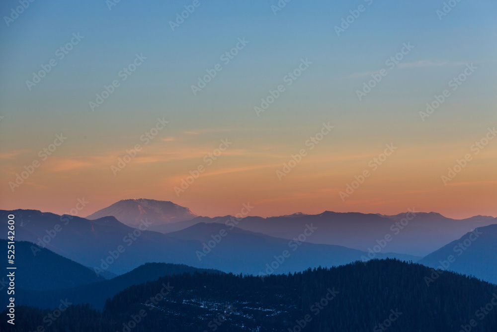 Fototapeta premium Mountains on sunset