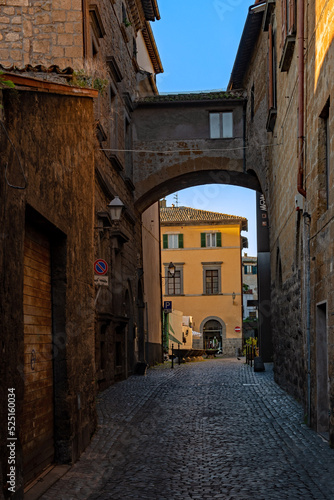 Fototapeta Naklejka Na Ścianę i Meble -  Straße in der Altstadt von Orvieto in Umbrien in Italien 