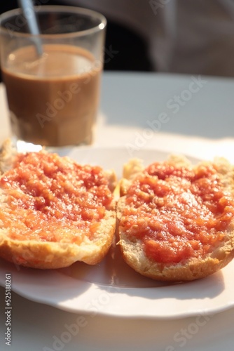 bruschetta with tomato sauce