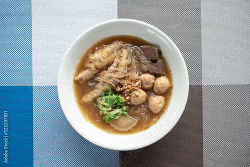 Boiled Chicken Feet Noodles