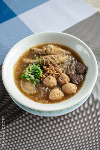 Boiled Chicken Feet Noodles