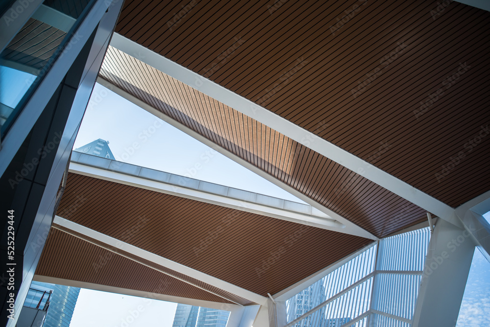 Obraz premium Modern architecture roof structure construction site