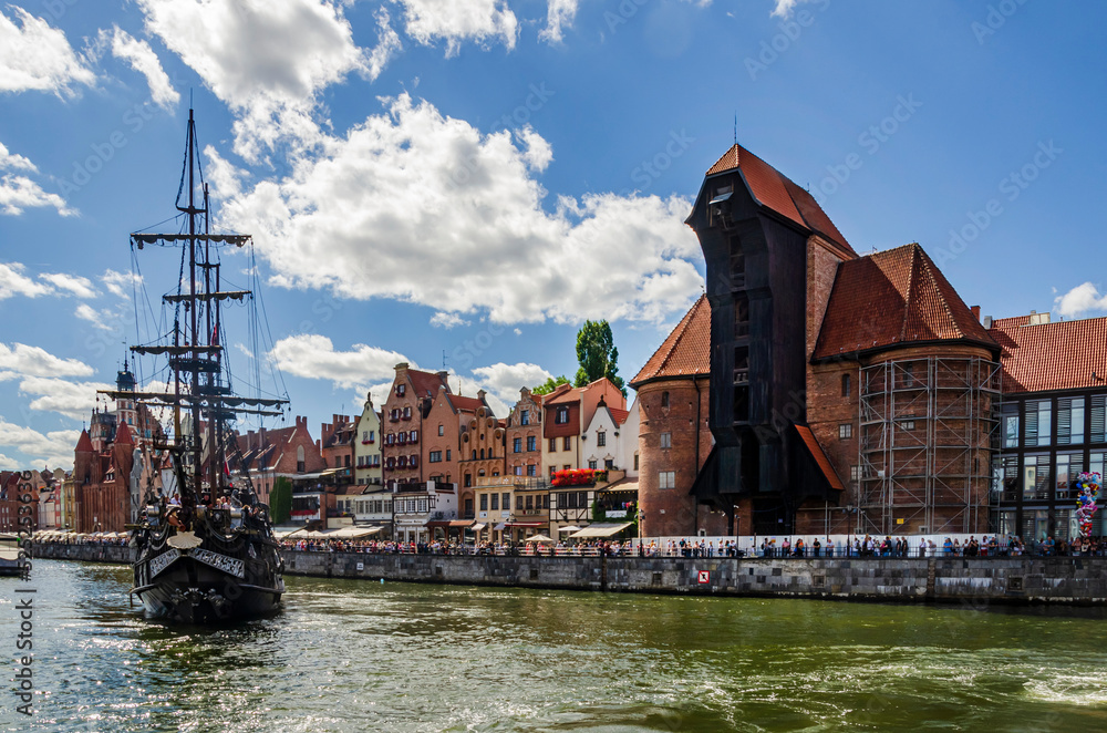 Naklejka premium Gdansk, Poland - August 9, 2022: old town of gdansk with its many sights and historical buildings.
