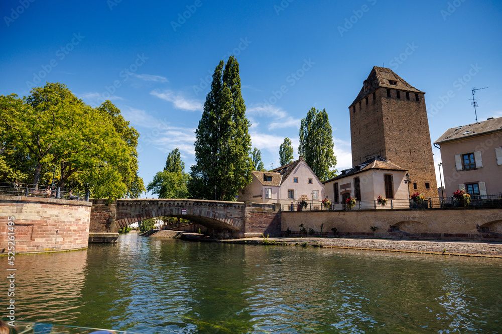 Obraz premium barrage vauban and Strasbourg Cathedral with Ill River in Alsace