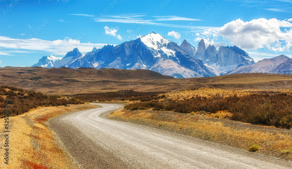Fototapeta premium Dirt road in Torres del Paine, Chile