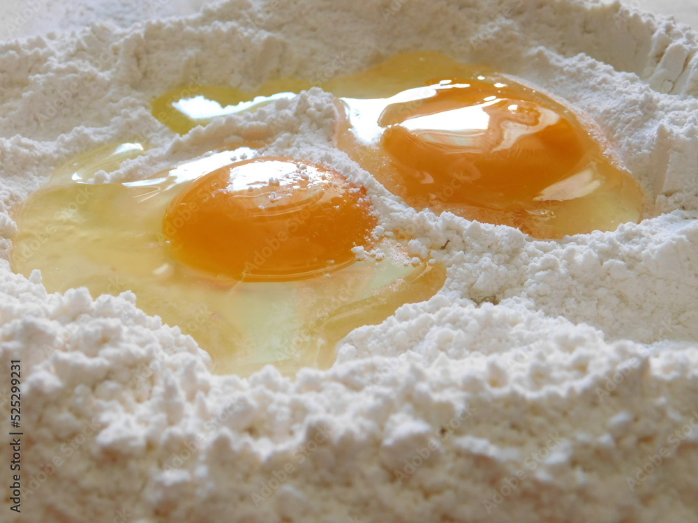 fare la sfoglia in casacon uova fresche fare la sfoglia in casacon uova fresche