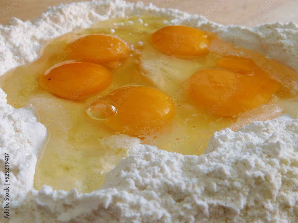 fare la sfoglia in casacon uova fresche fare la sfoglia in casacon uova fresche