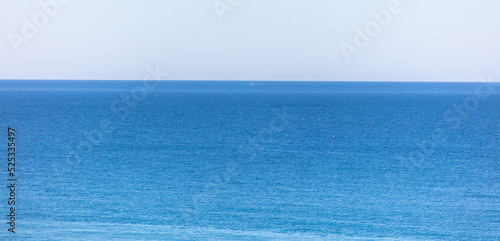 Canvas Print Blue sea and sky horizon.